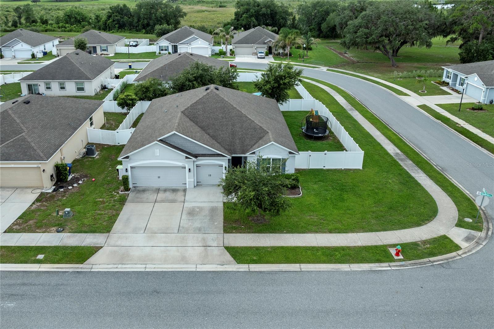 KNIGHT LAKE ESTATES - Residential