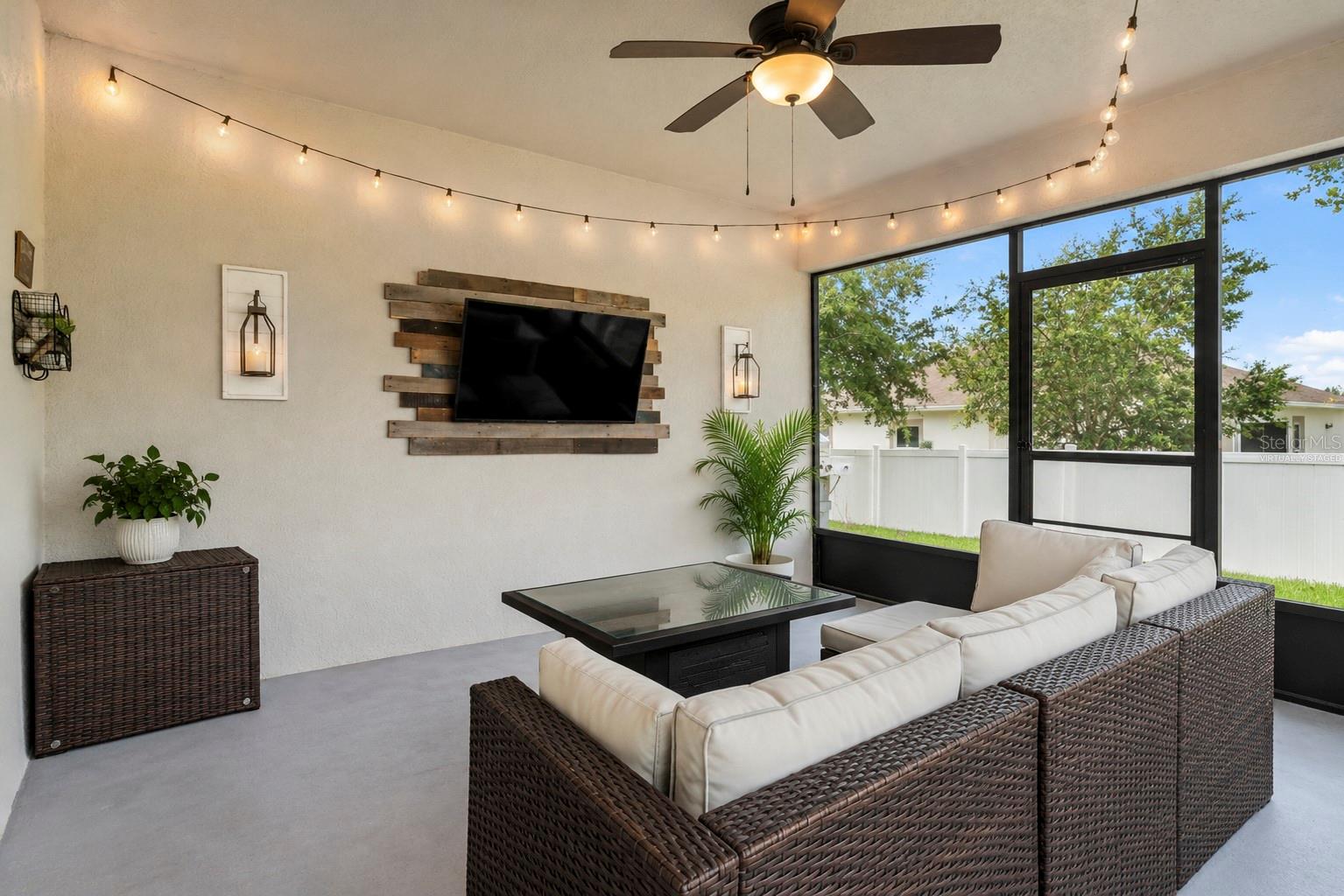 KNIGHT LAKE ESTATES - Residential