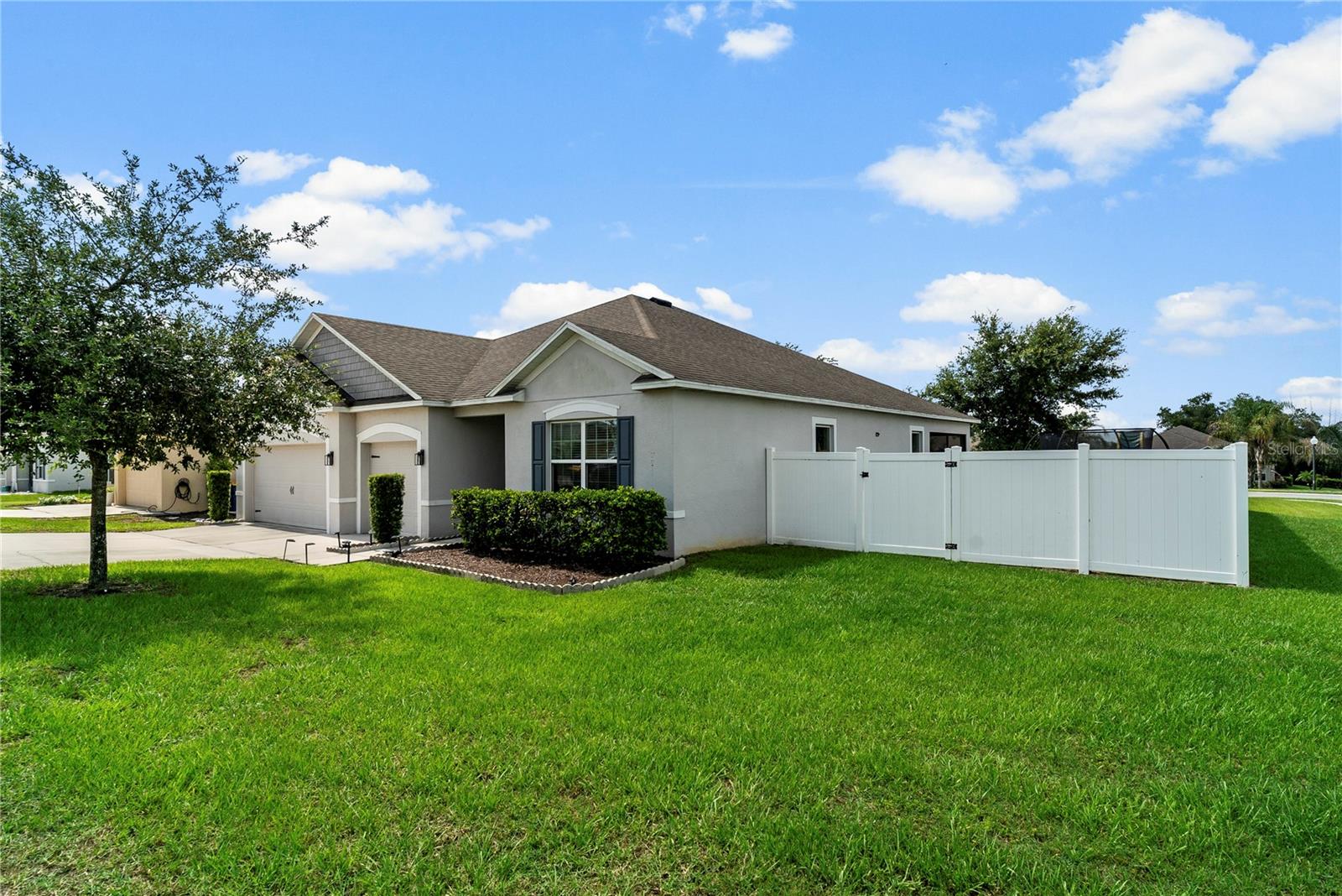 KNIGHT LAKE ESTATES - Residential