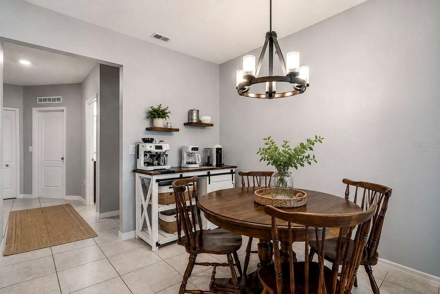 KNIGHT LAKE ESTATES - Residential
