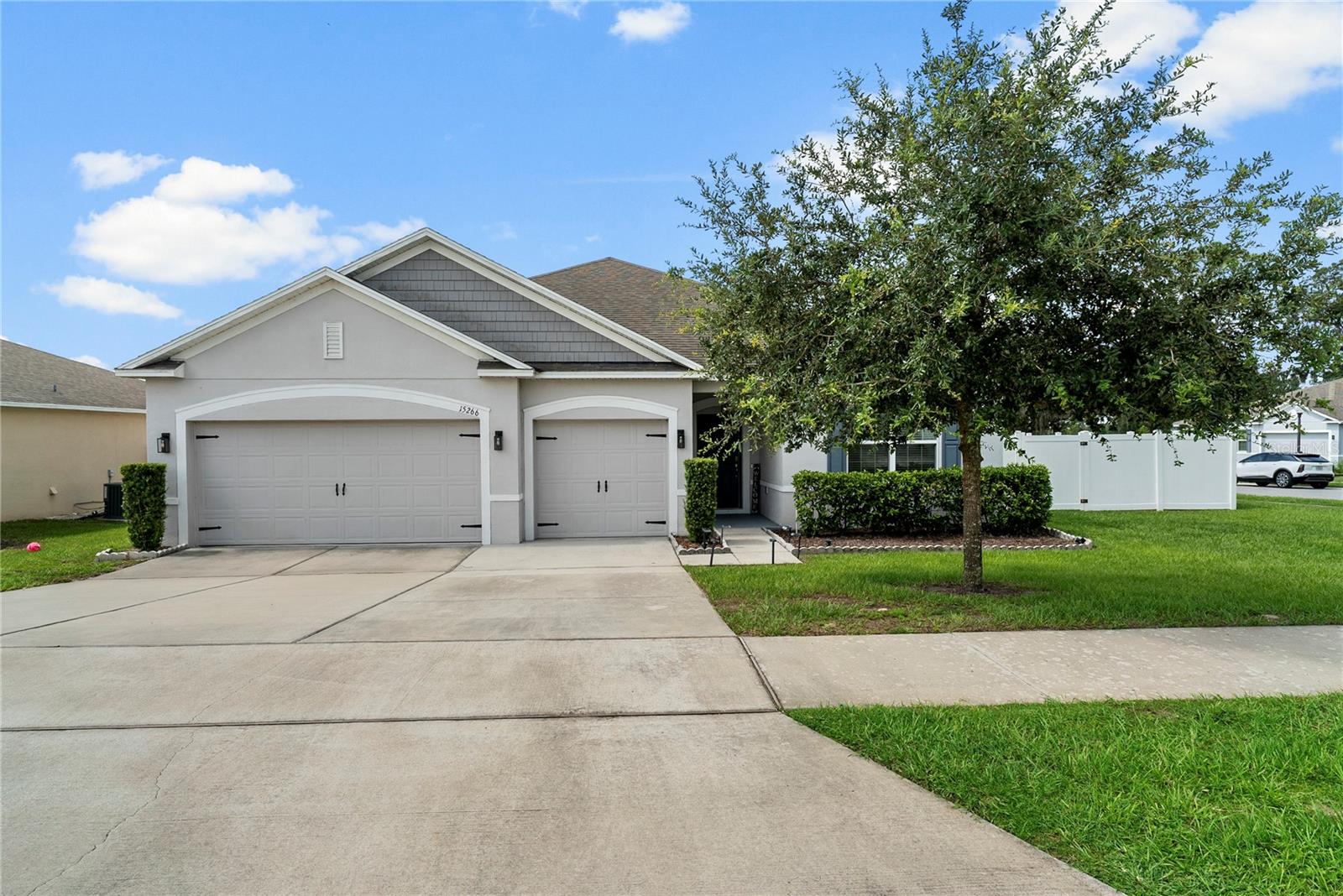 KNIGHT LAKE ESTATES - Residential