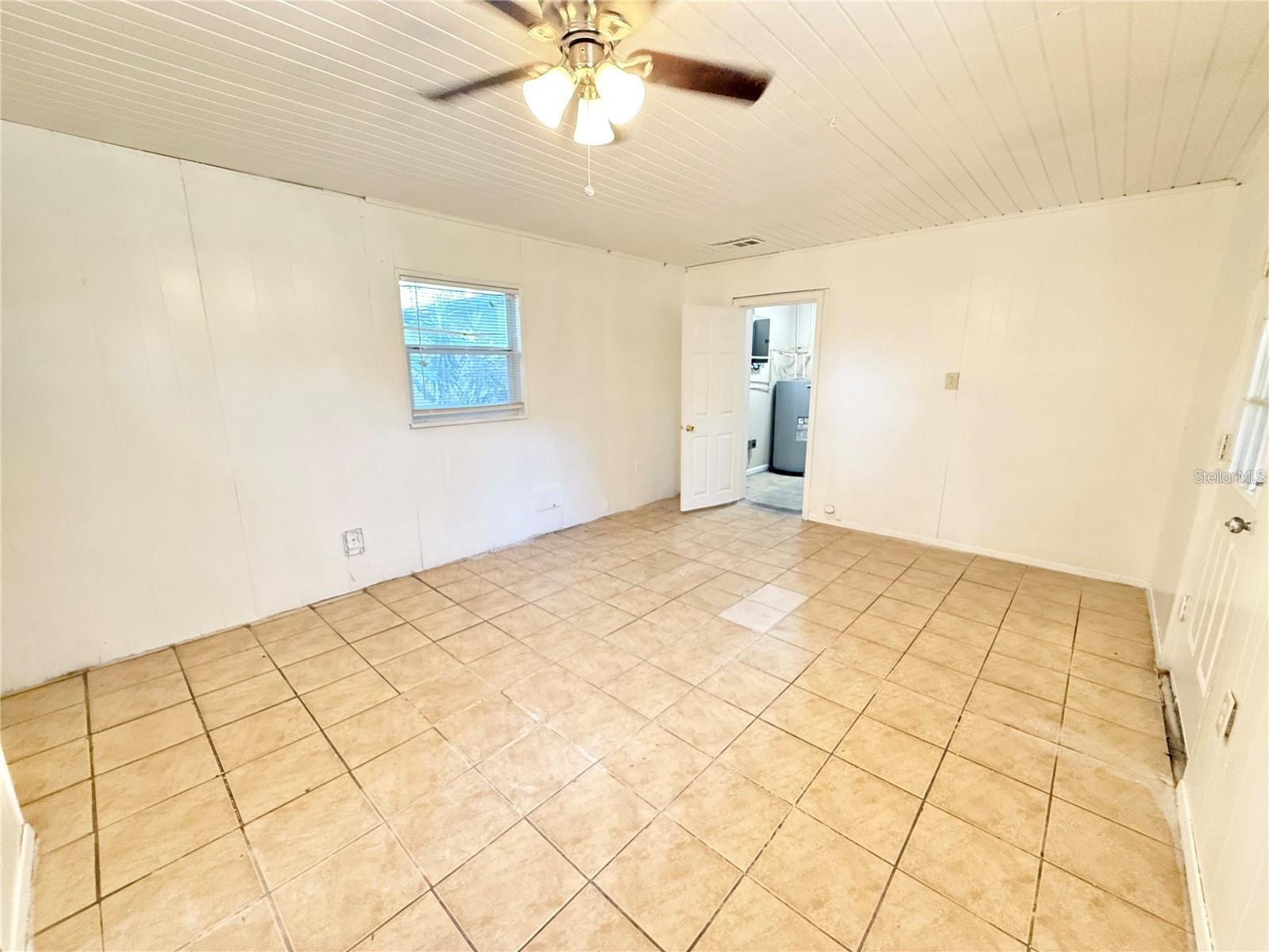 GREEN ACRES - Residential Lease
