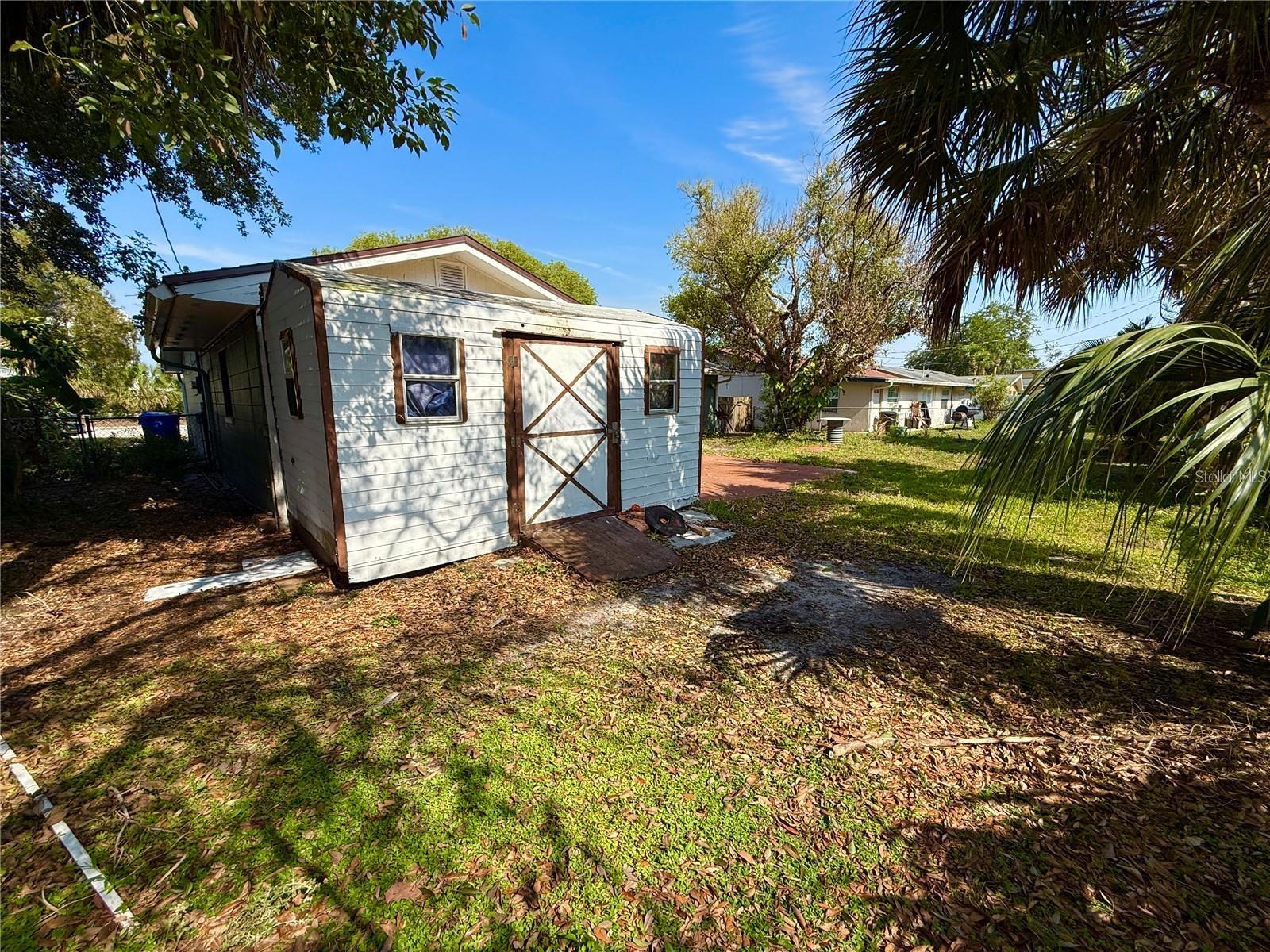 GREEN ACRES - Residential Lease