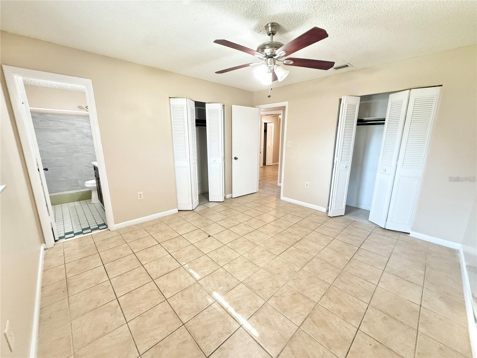 GREEN ACRES - Residential Lease