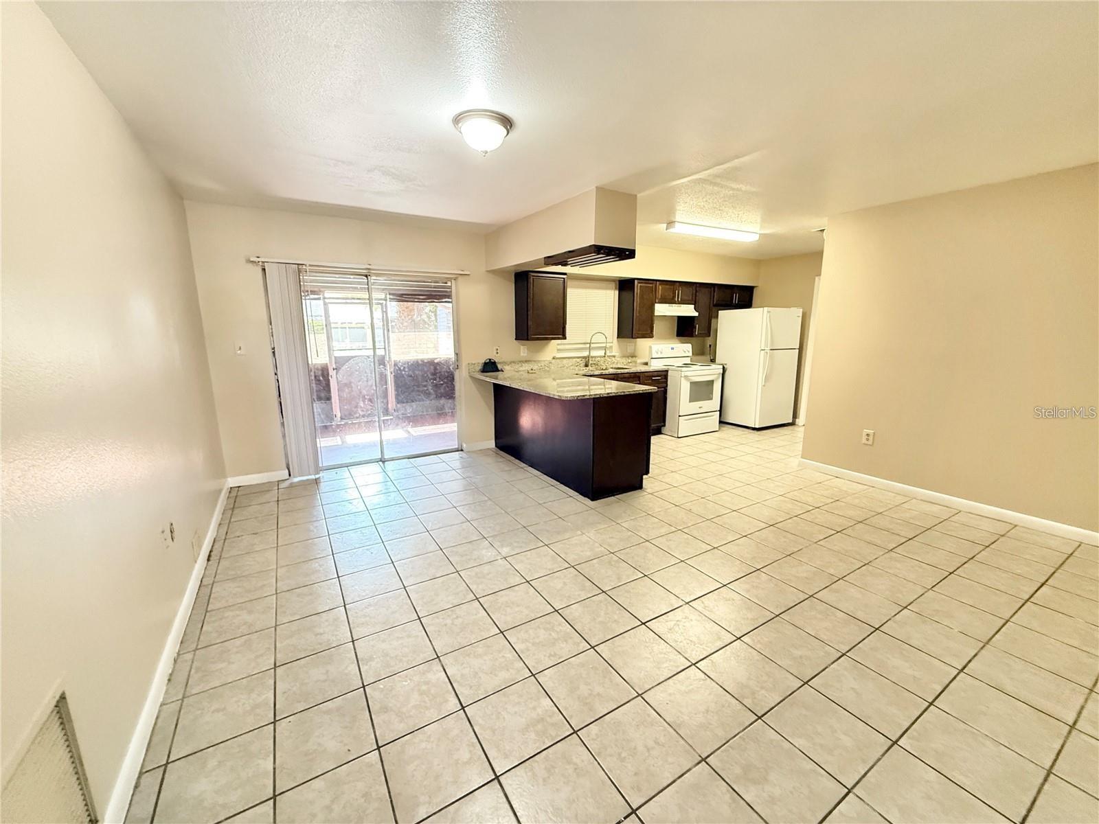 GREEN ACRES - Residential Lease