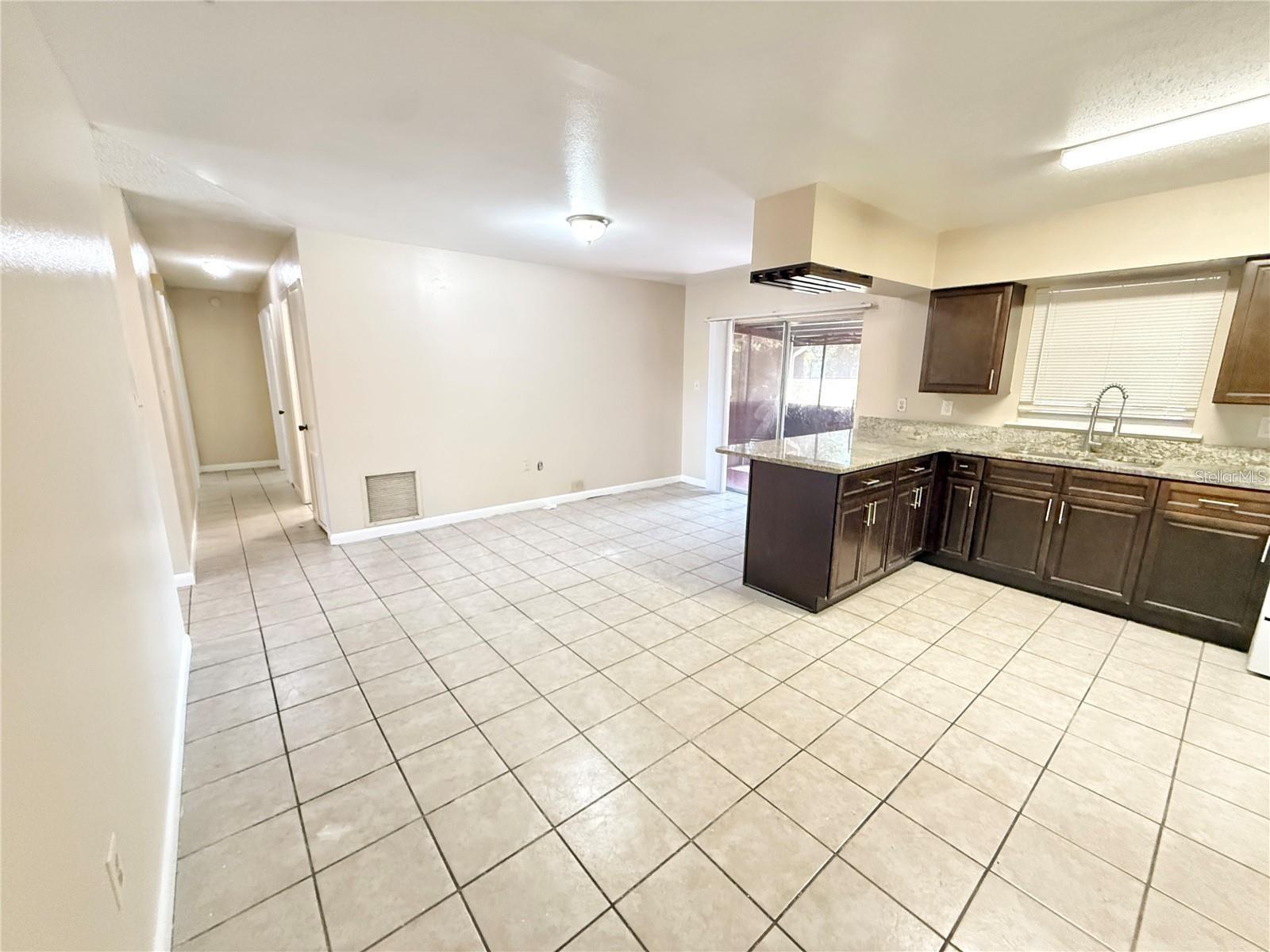 GREEN ACRES - Residential Lease