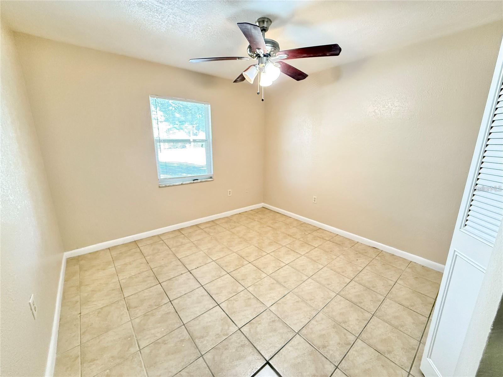 GREEN ACRES - Residential Lease