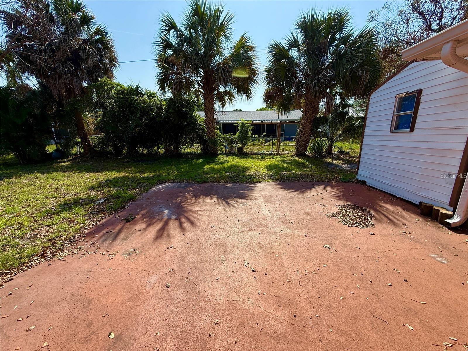 GREEN ACRES - Residential Lease