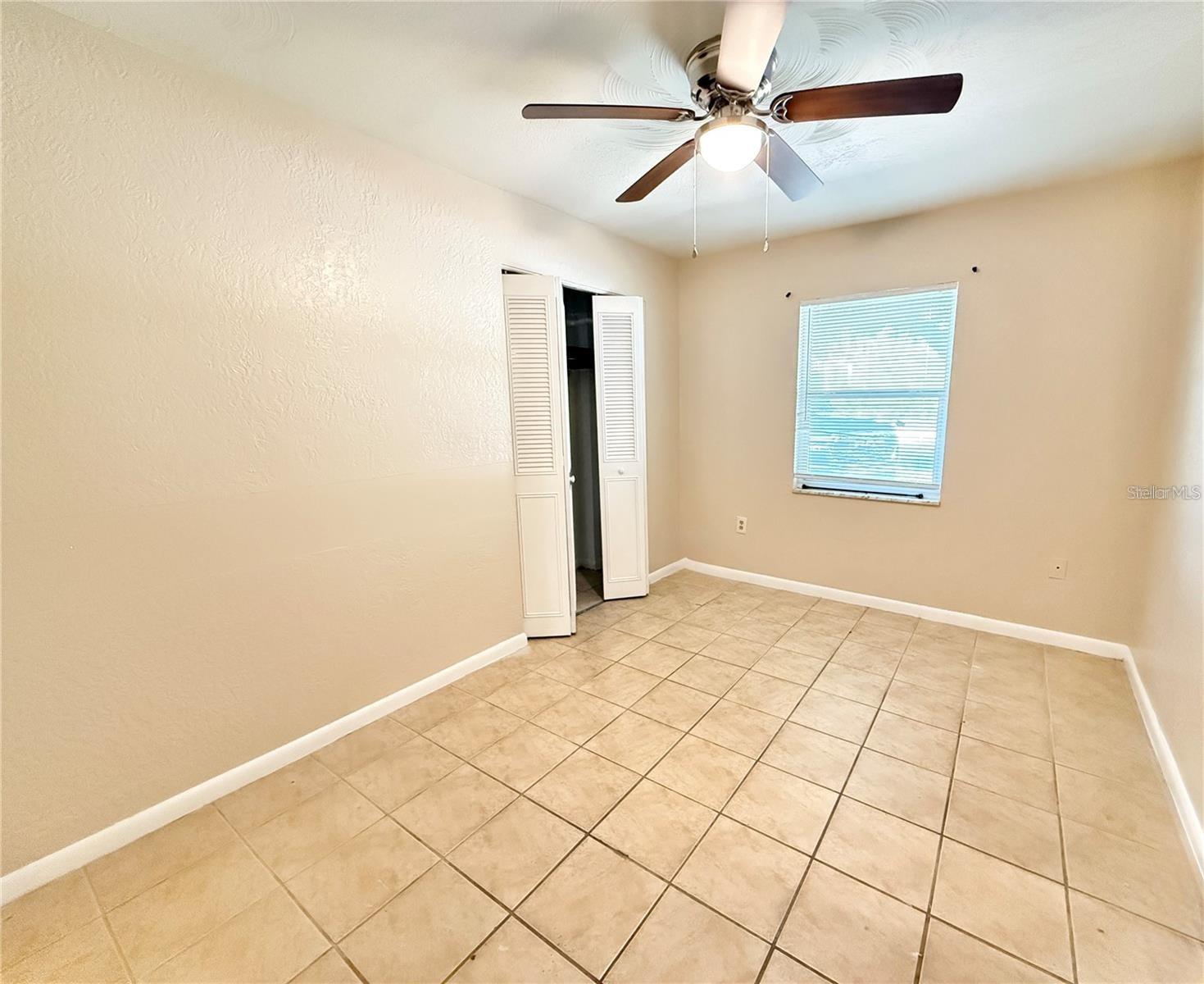 GREEN ACRES - Residential Lease
