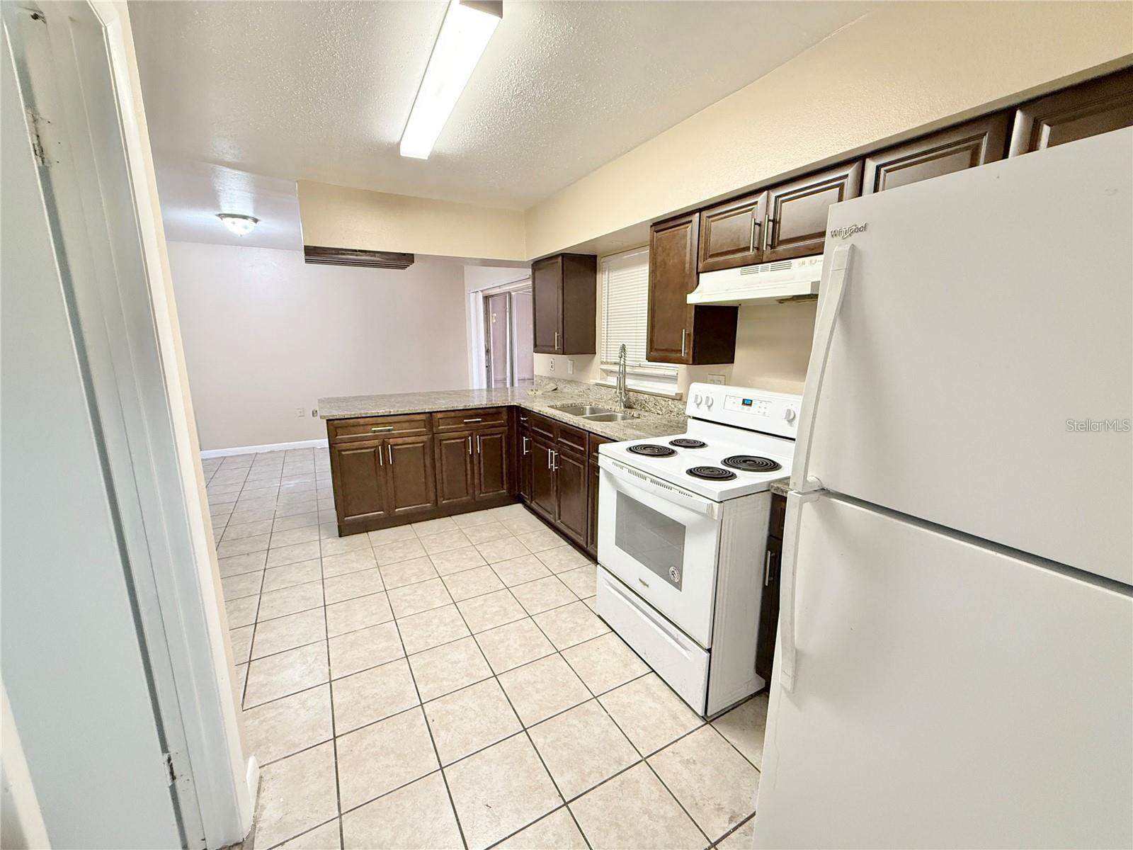 GREEN ACRES - Residential Lease