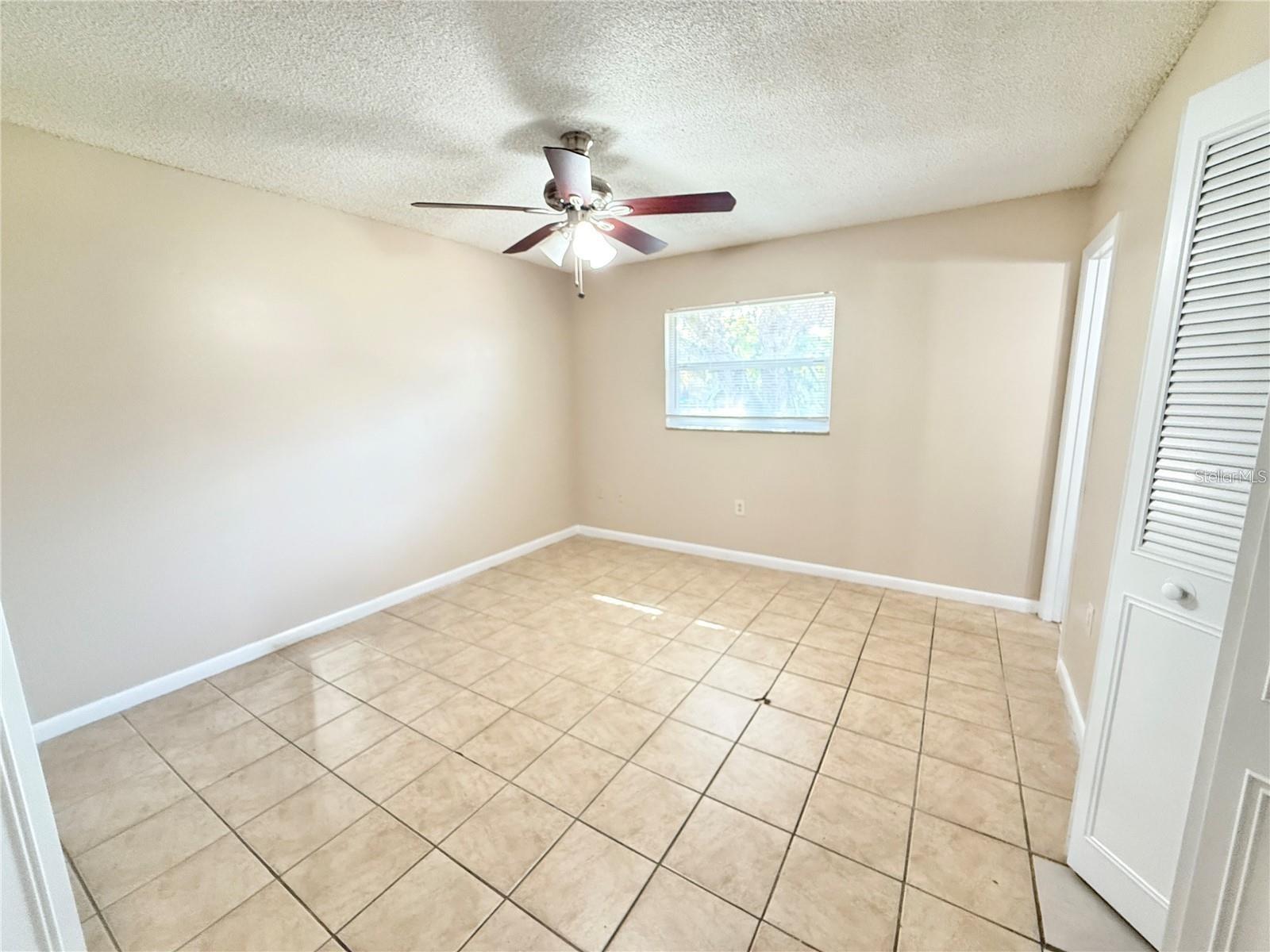 GREEN ACRES - Residential Lease