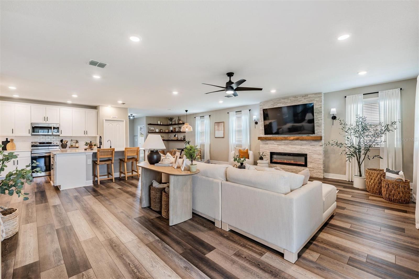 EPPERSON RANCH PH 5-2 - Residential