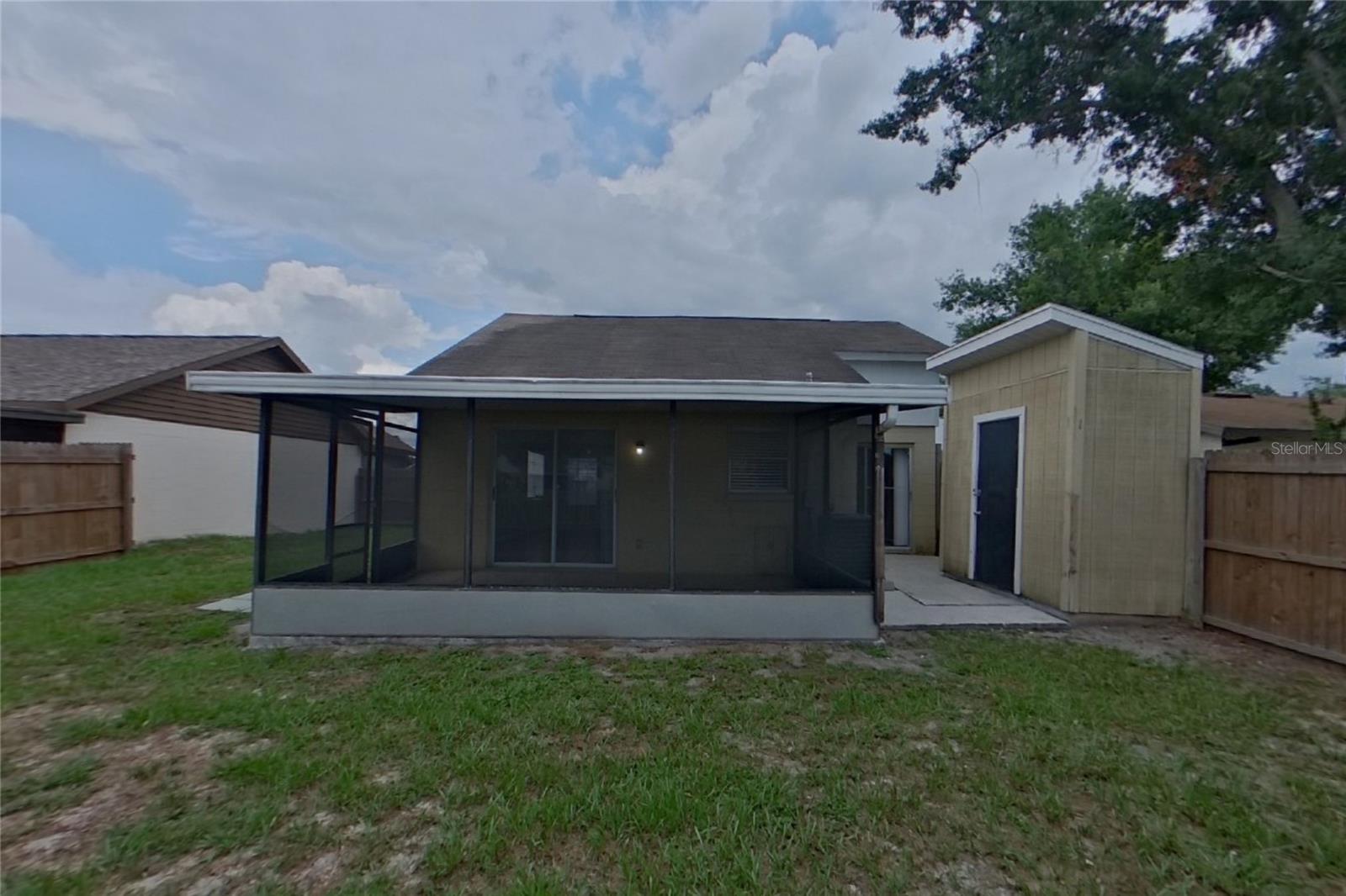 SUMMERFIELD VILLAGE II TR 5 - Residential Lease