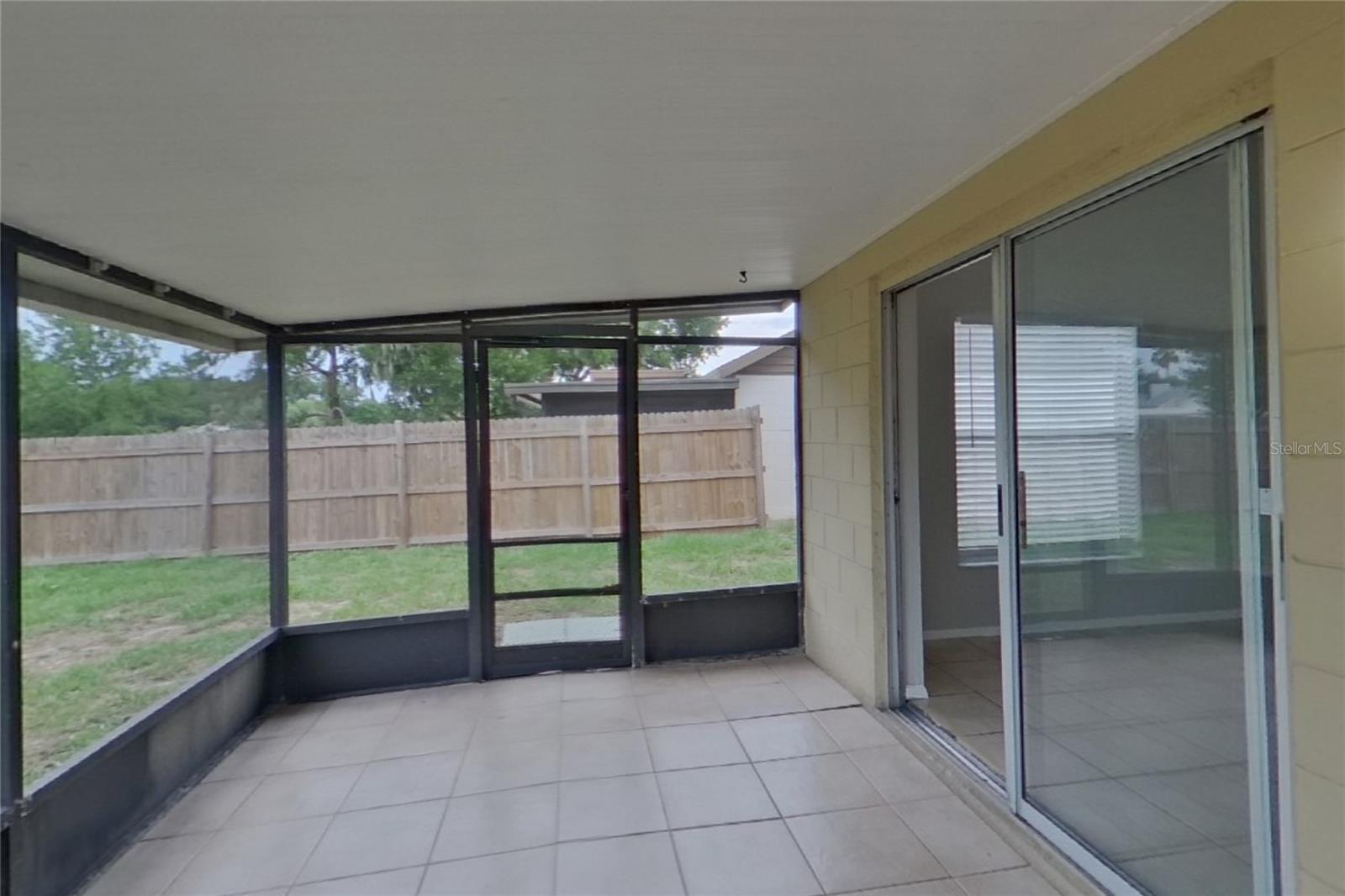 SUMMERFIELD VILLAGE II TR 5 - Residential Lease