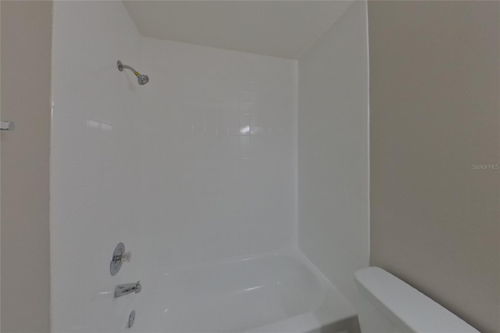 SUMMERFIELD VILLAGE II TR 5 - Residential Lease