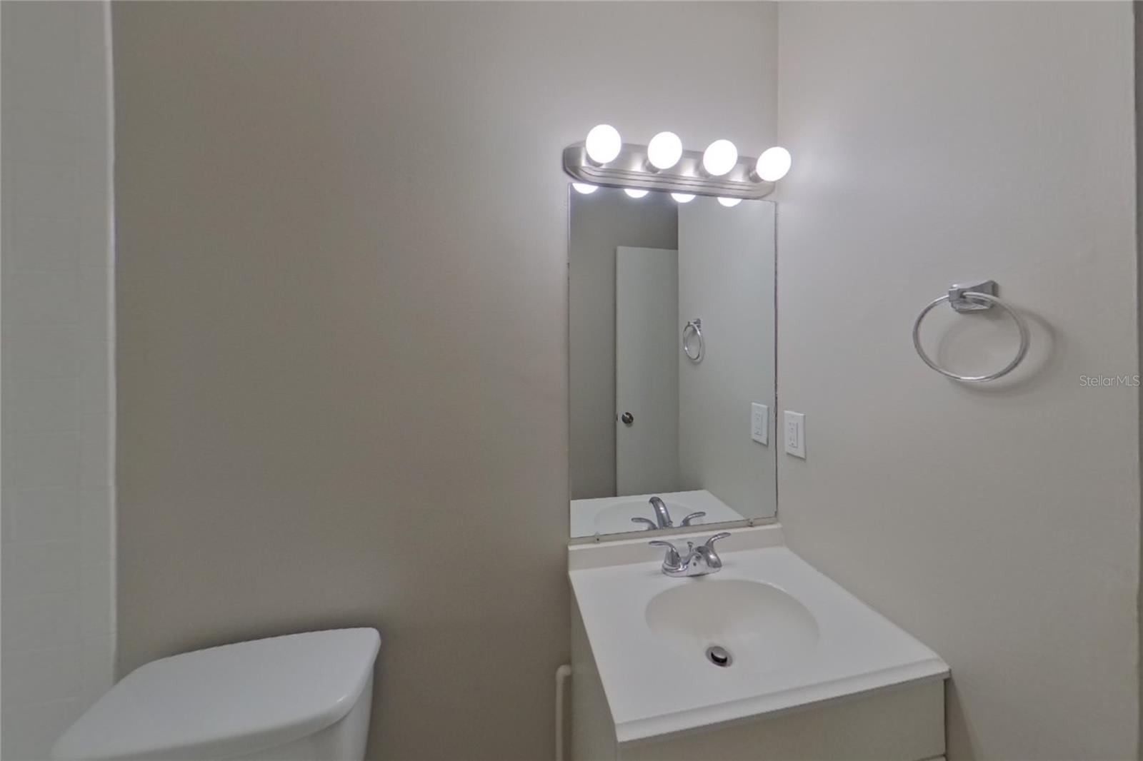SUMMERFIELD VILLAGE II TR 5 - Residential Lease