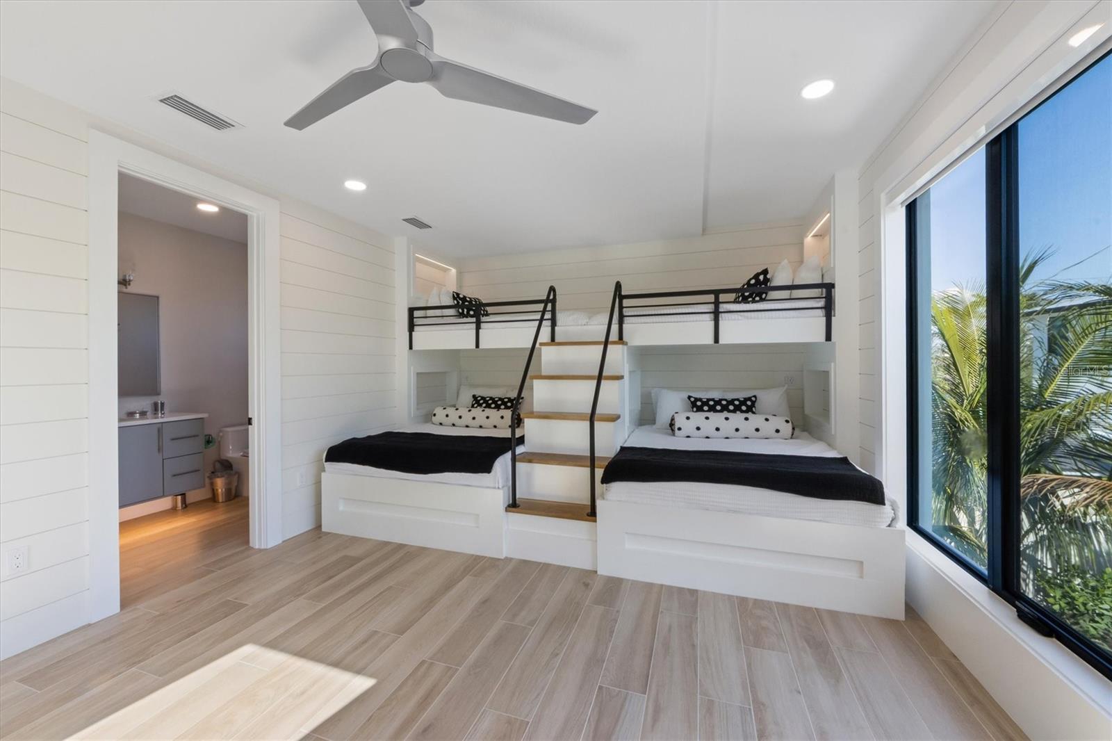 LIDO BEACH DIV B - Residential