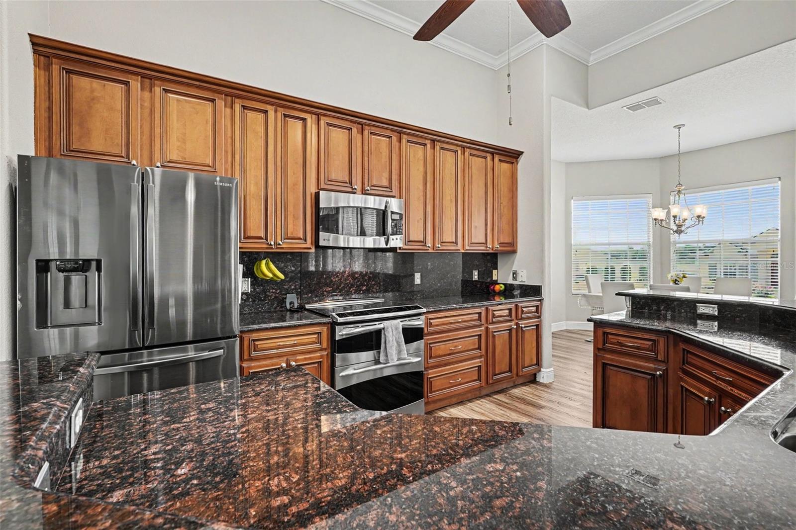 SANDY POINTE - Residential