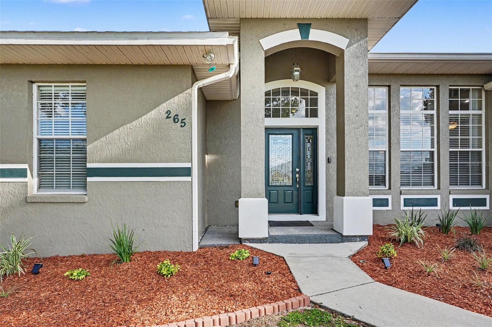 SANDY POINTE - Residential