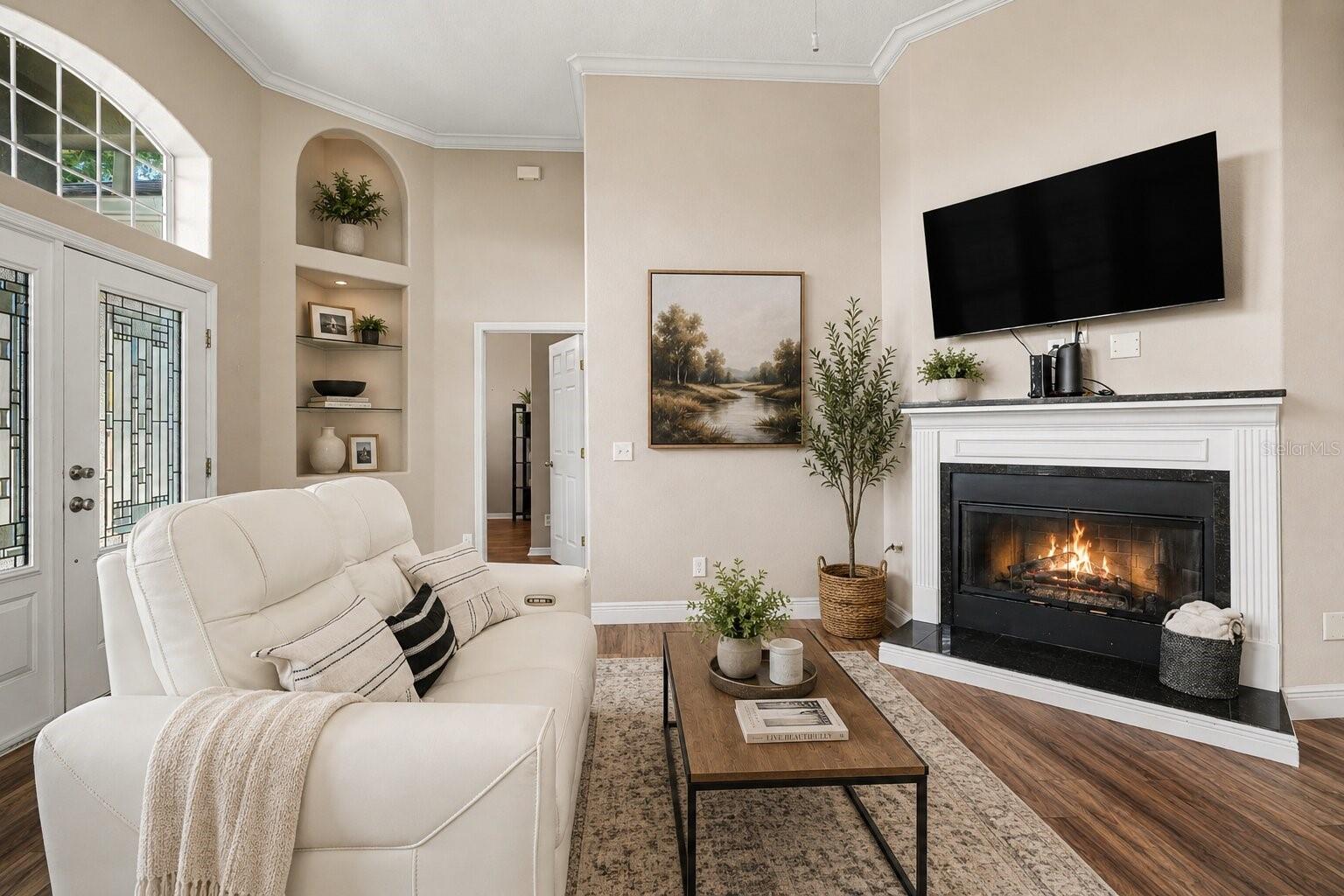 SANDY POINTE - Residential