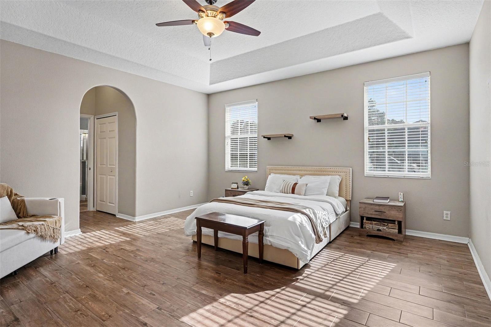 SANDY POINTE - Residential