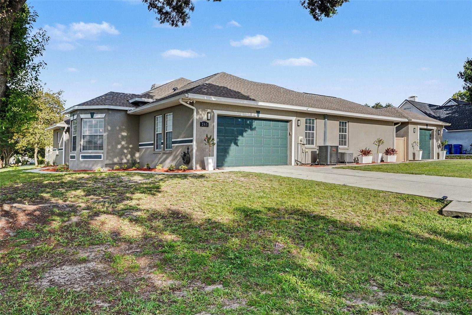 SANDY POINTE - Residential
