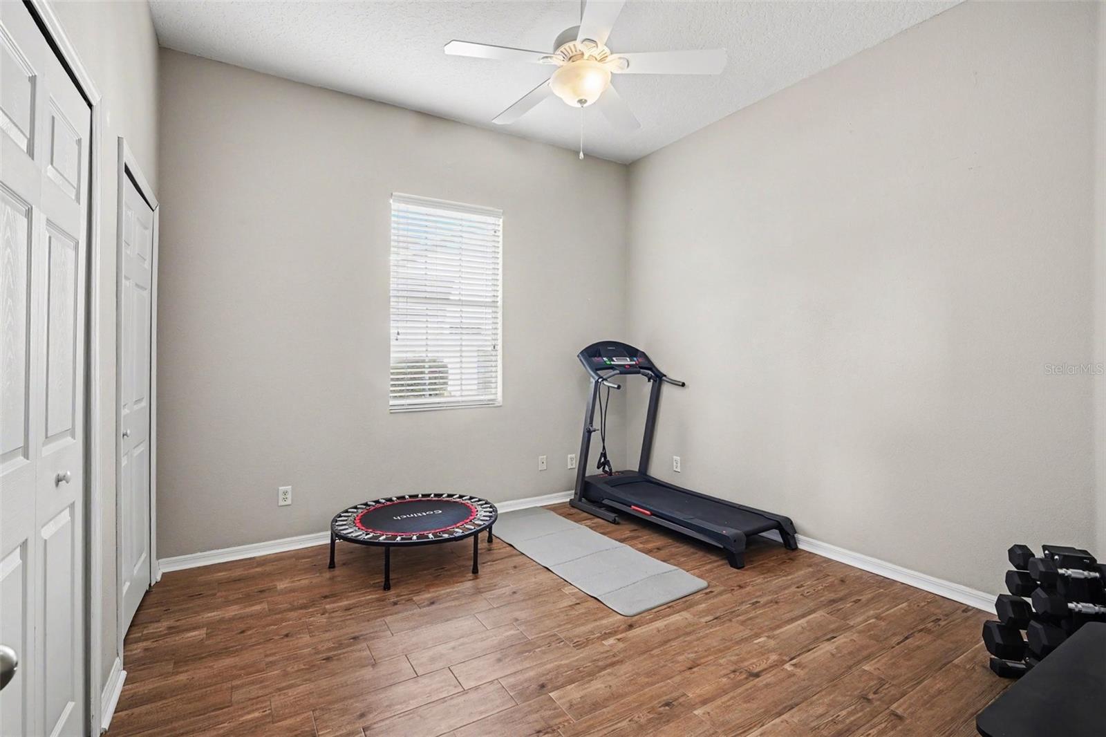 SANDY POINTE - Residential