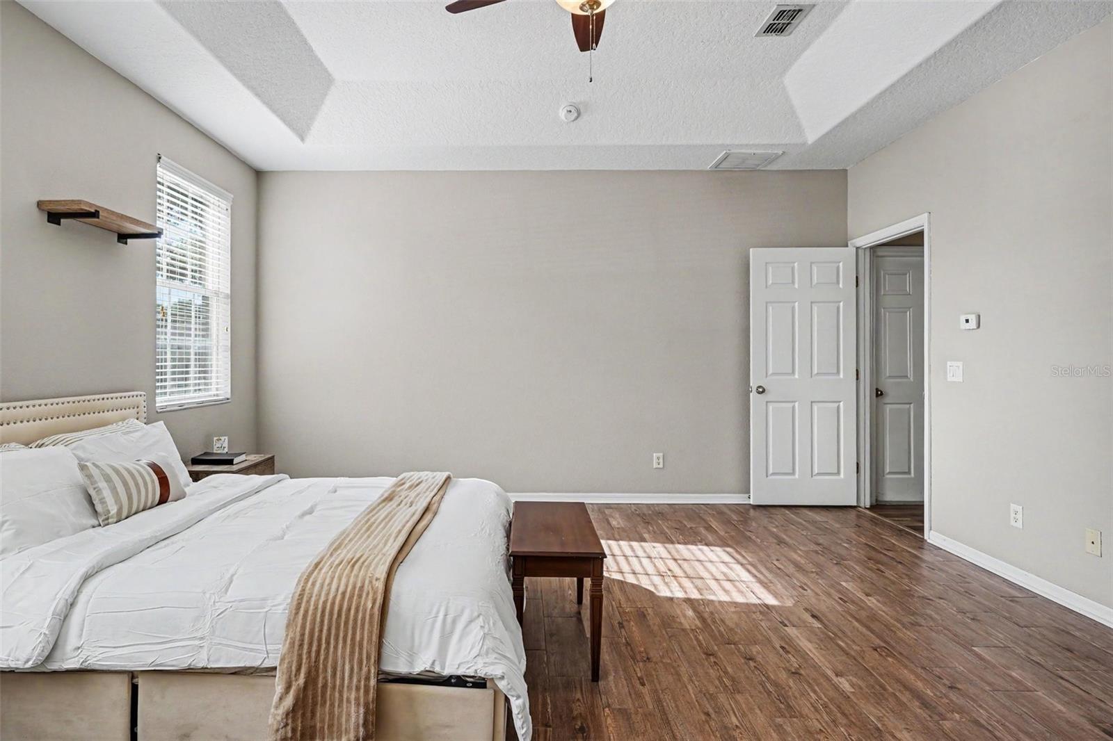 SANDY POINTE - Residential