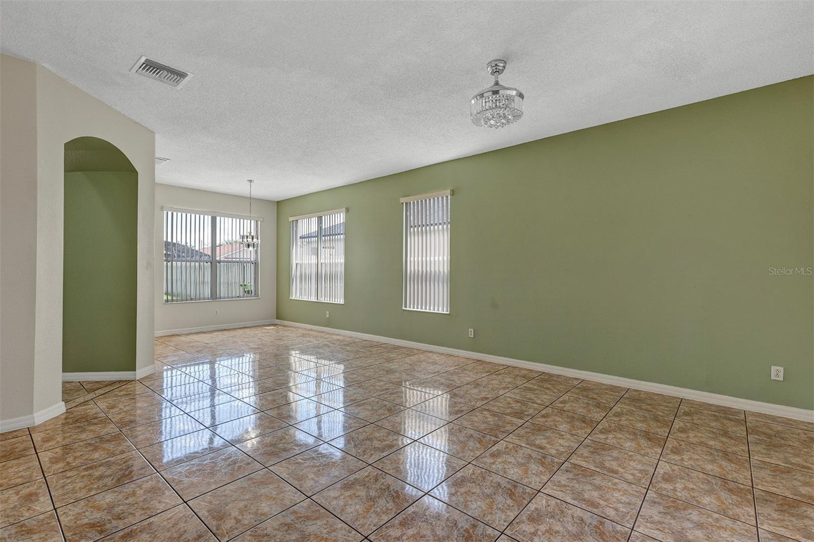 HUNTERS CREEK TR 526 PH 01 - Residential