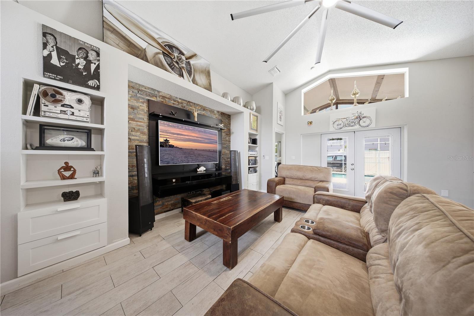 CREEKSIDE PH 3 - Residential