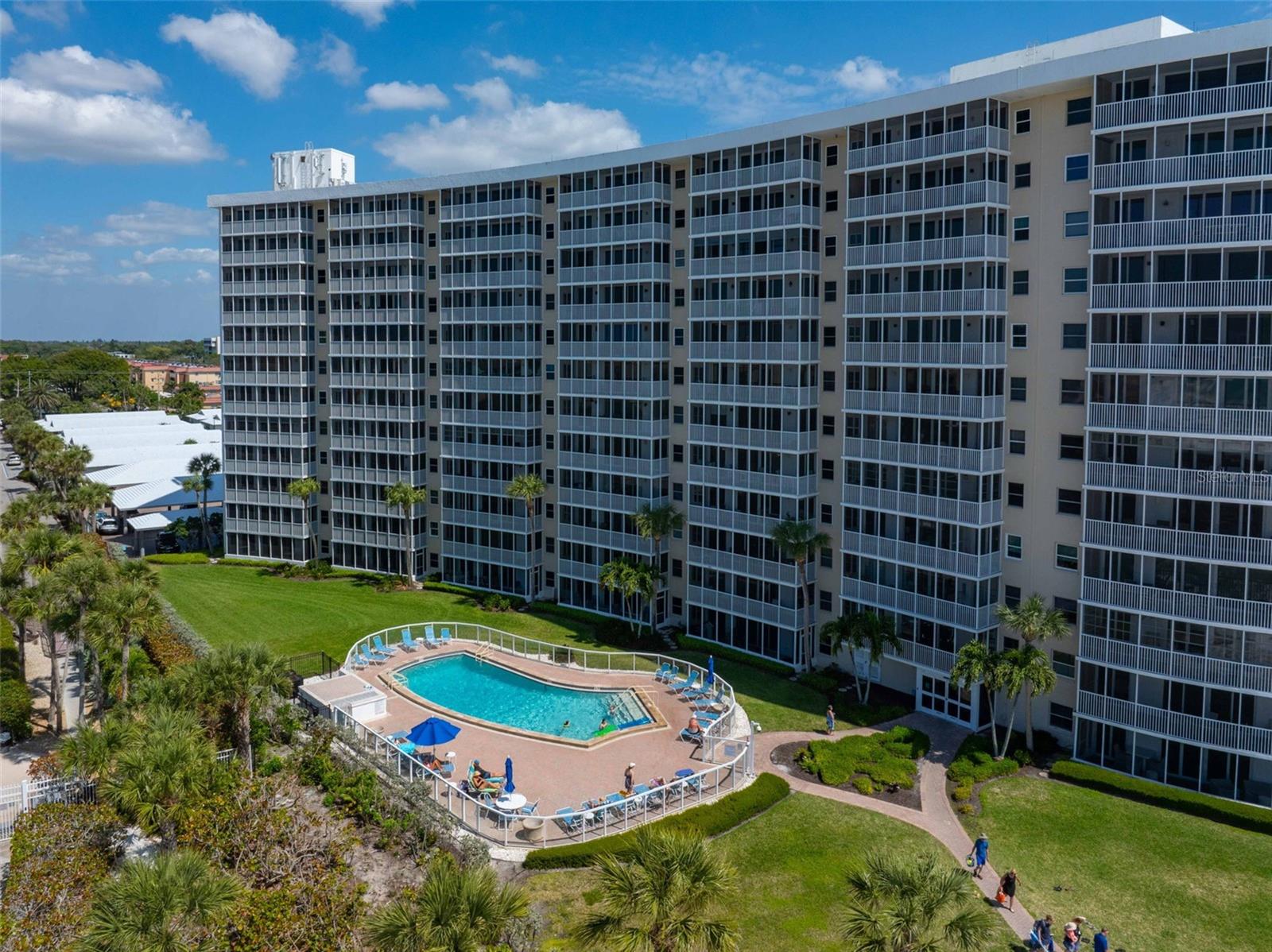 CRYSTAL SANDS 2 - Residential