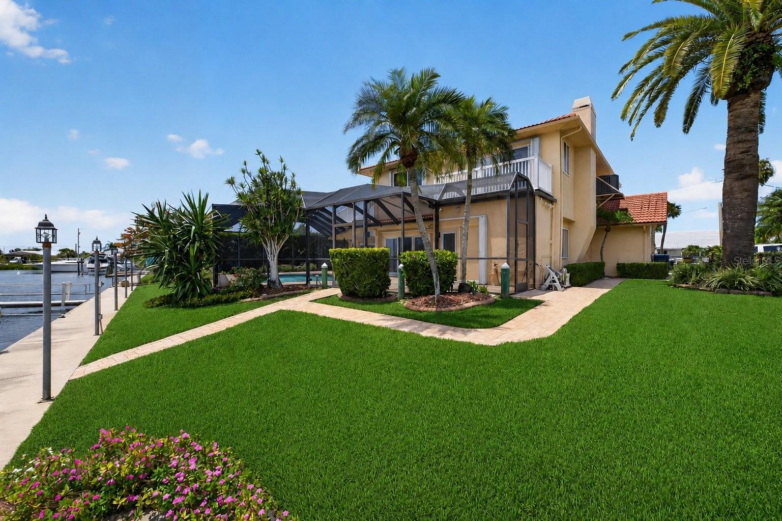 FLOR A MAR - Residential