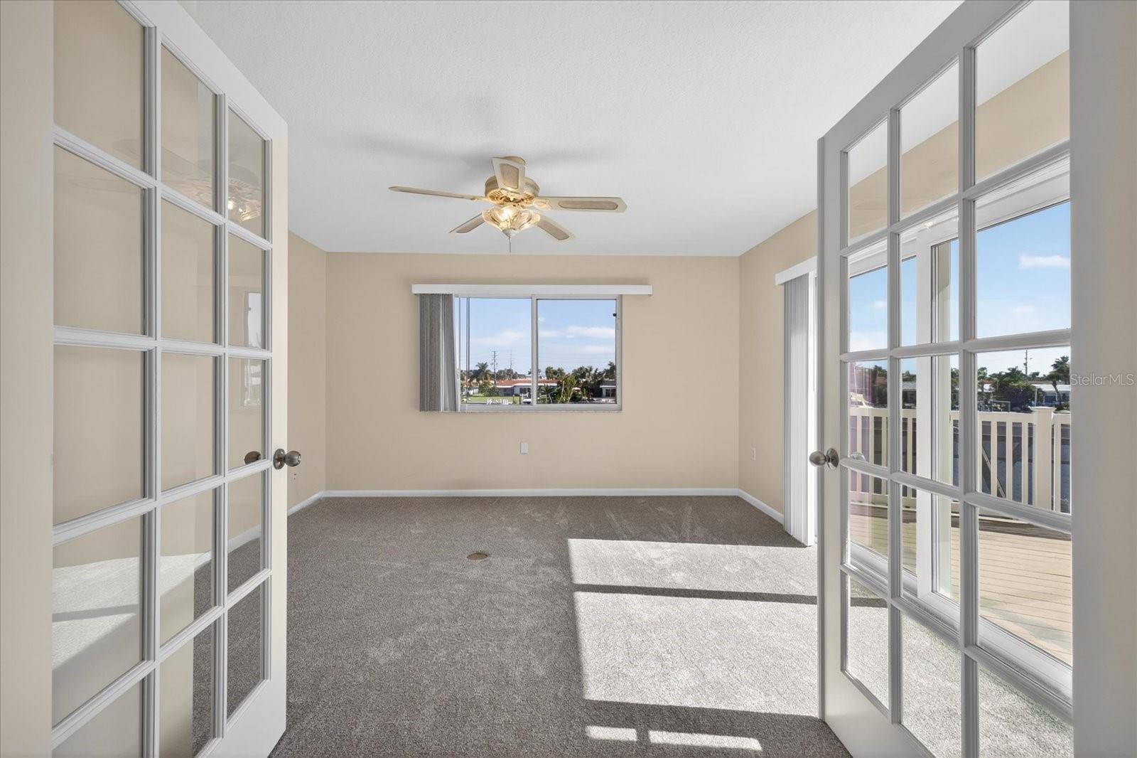 FLOR A MAR - Residential