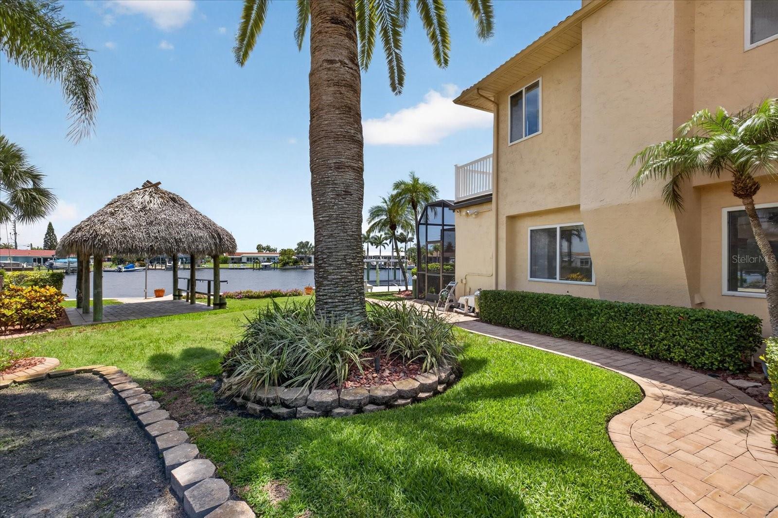FLOR A MAR - Residential