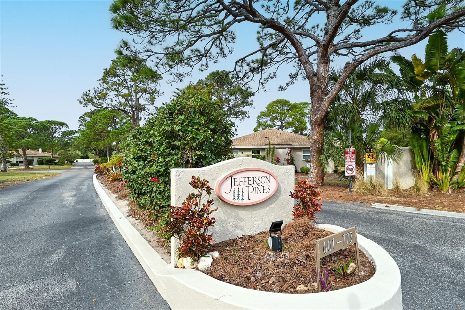 JEFFERSON PINES - Residential