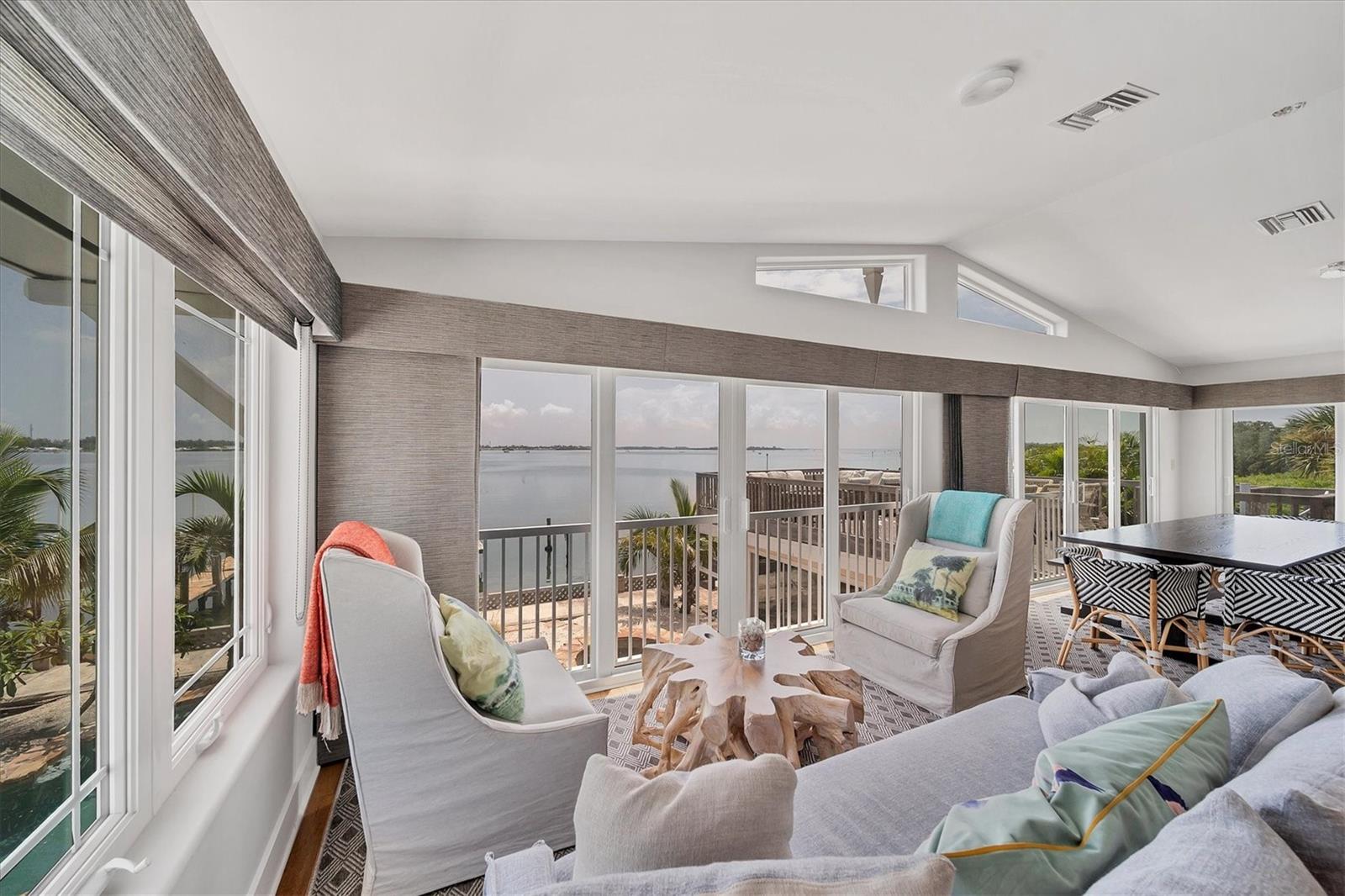 CORTEZ BEACH - Residential