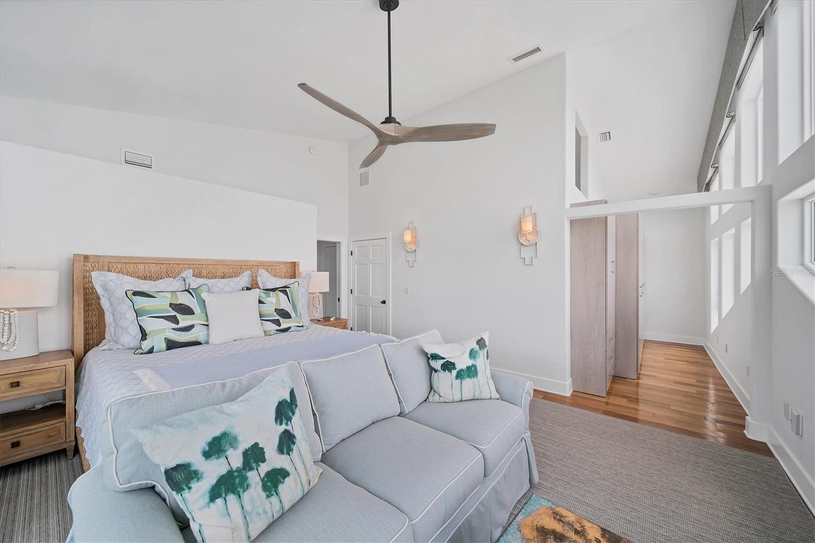 CORTEZ BEACH - Residential