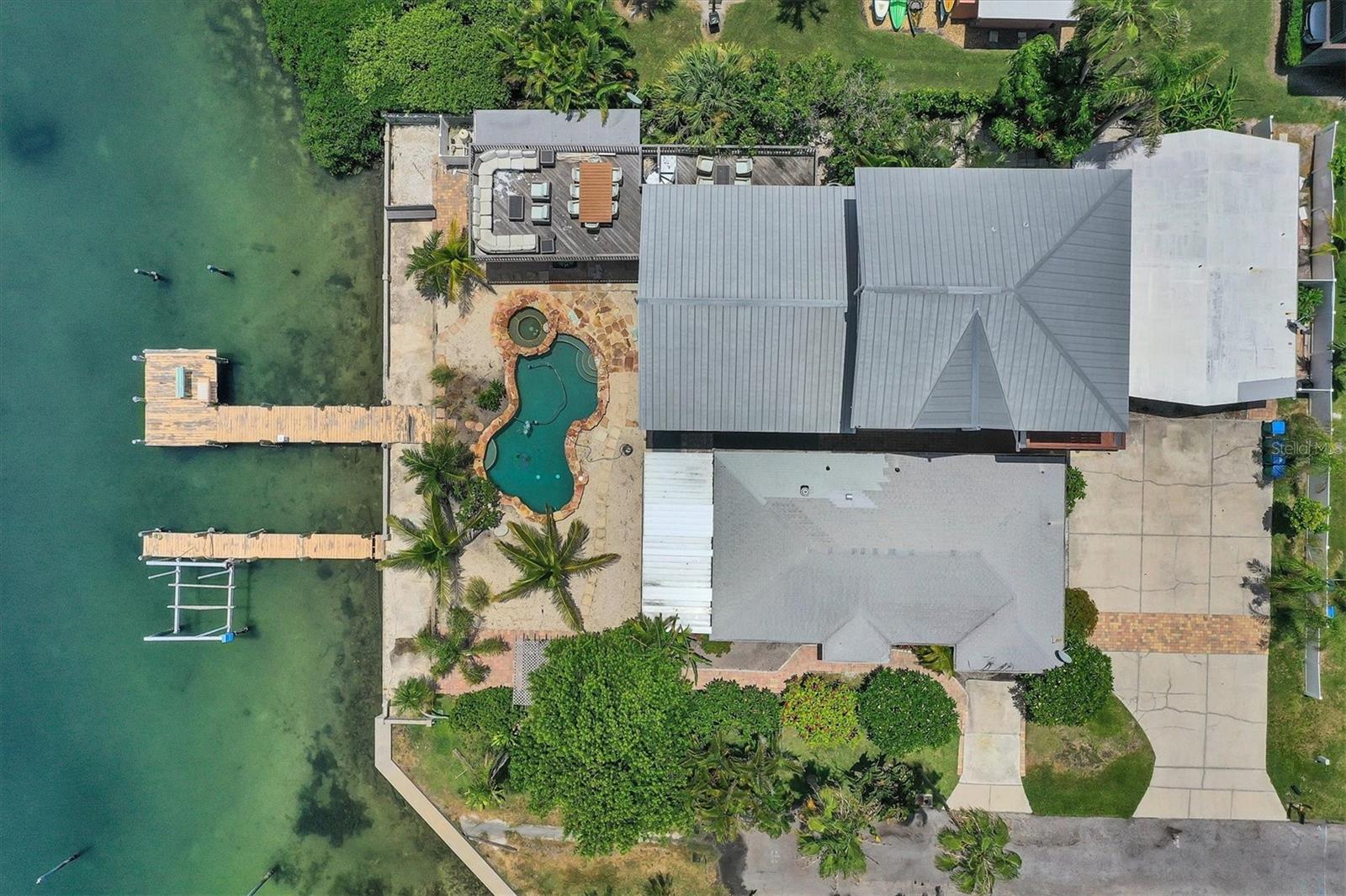 CORTEZ BEACH - Residential