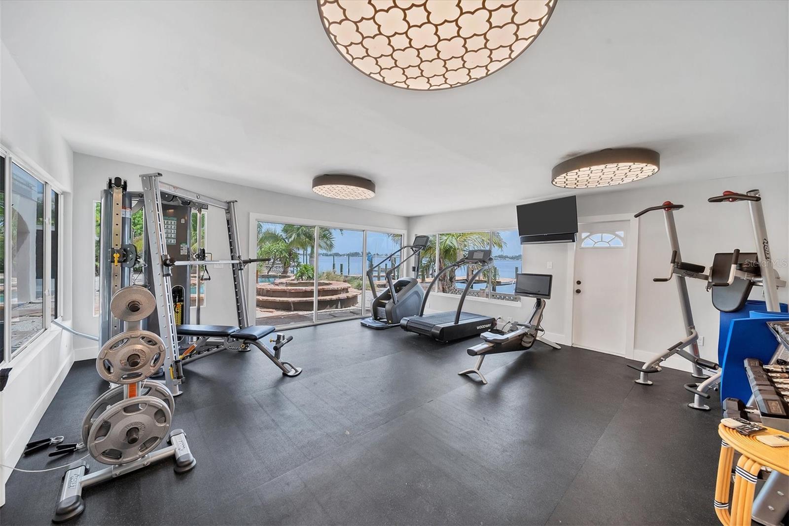 CORTEZ BEACH - Residential