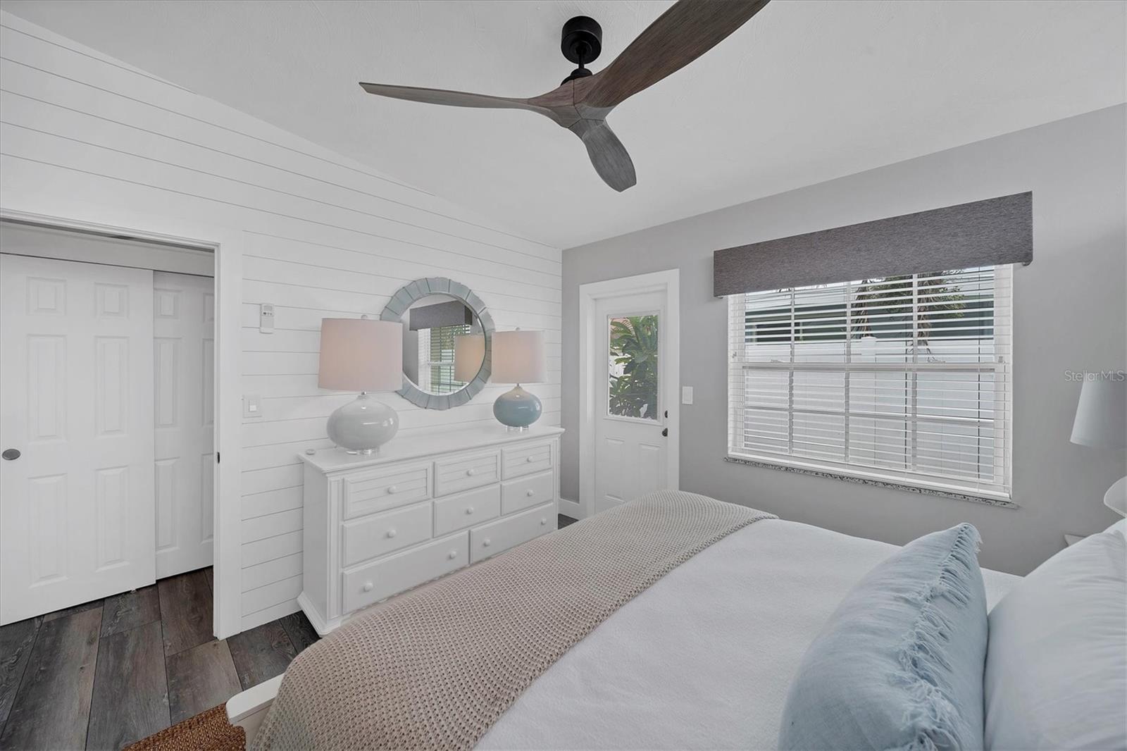 CORTEZ BEACH - Residential