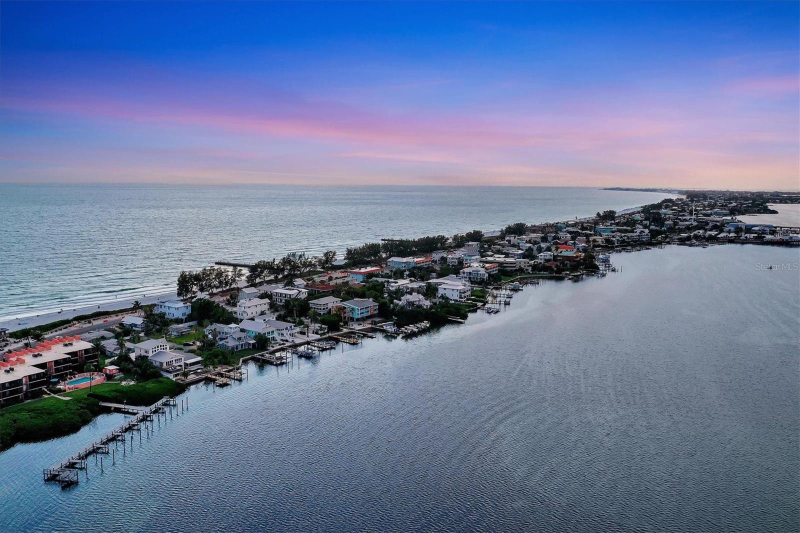 CORTEZ BEACH - Residential