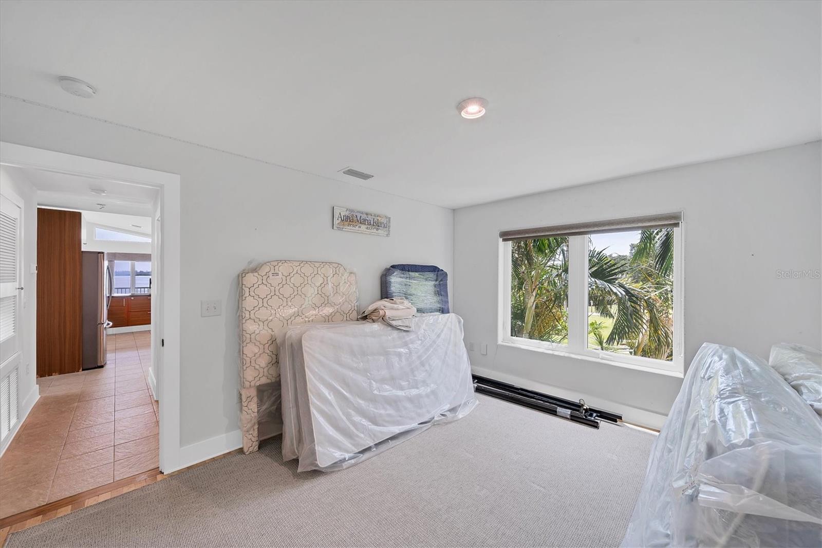 CORTEZ BEACH - Residential