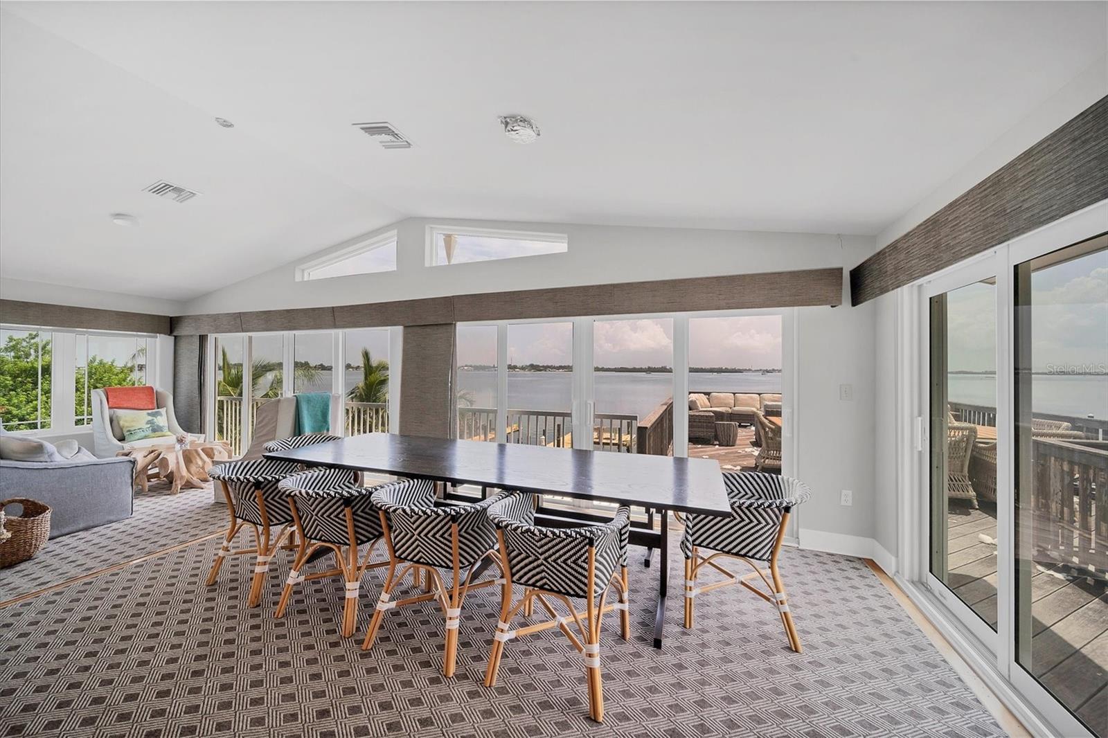 CORTEZ BEACH - Residential