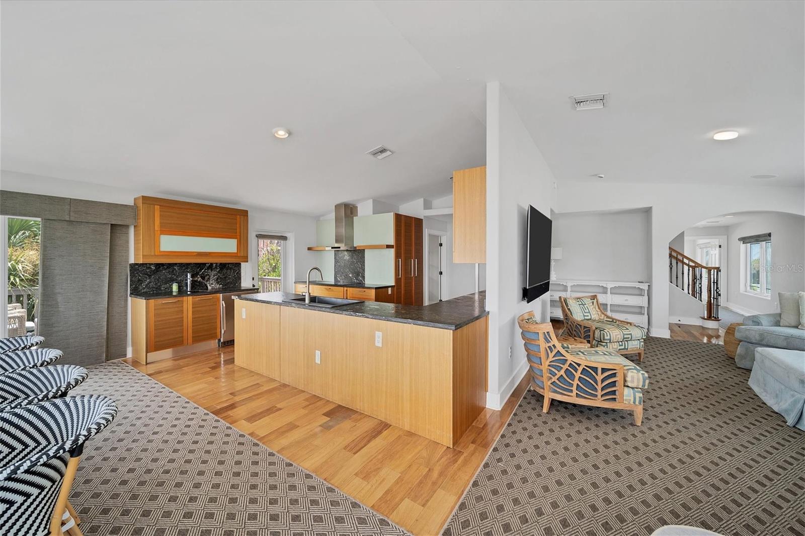 CORTEZ BEACH - Residential