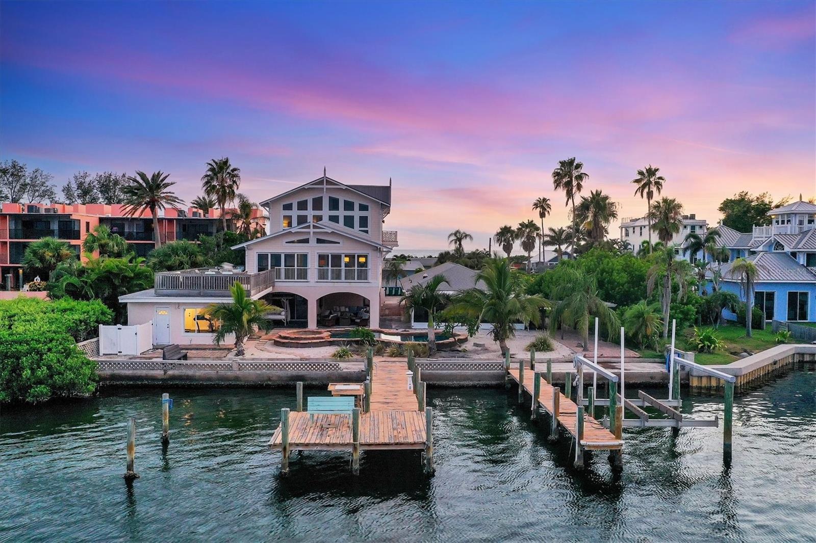 CORTEZ BEACH - Residential