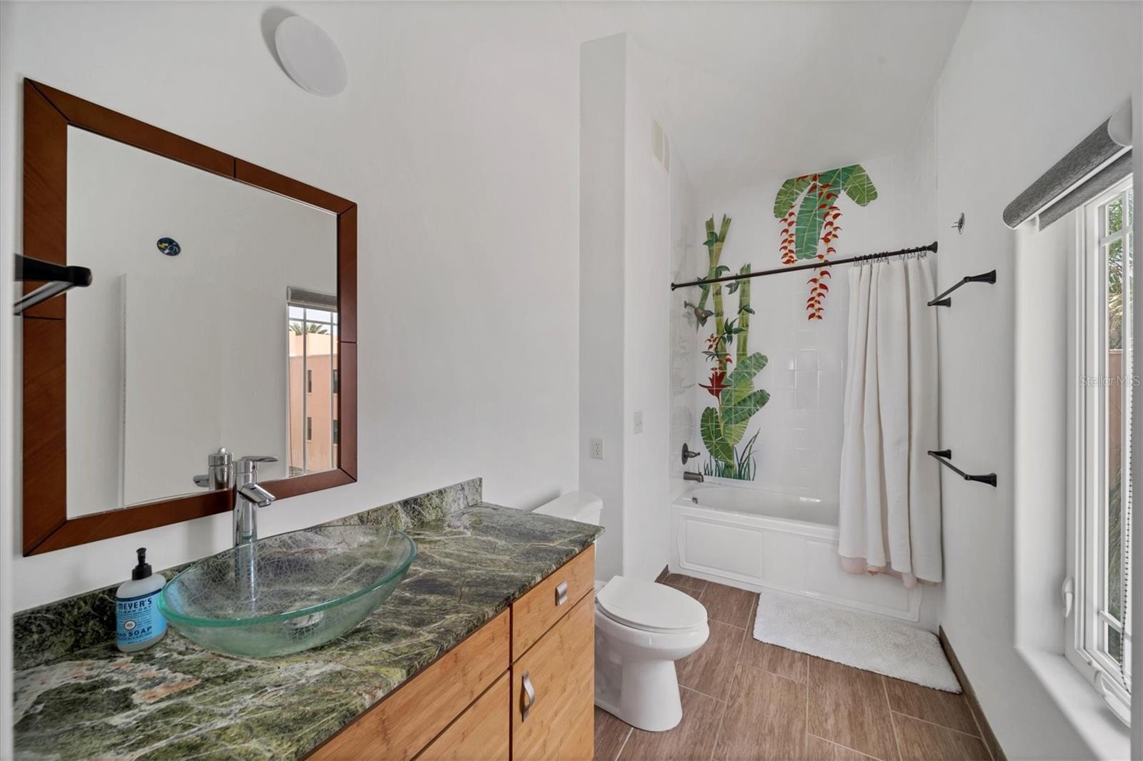 CORTEZ BEACH - Residential