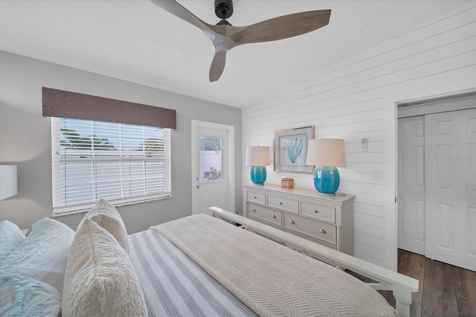 CORTEZ BEACH - Residential
