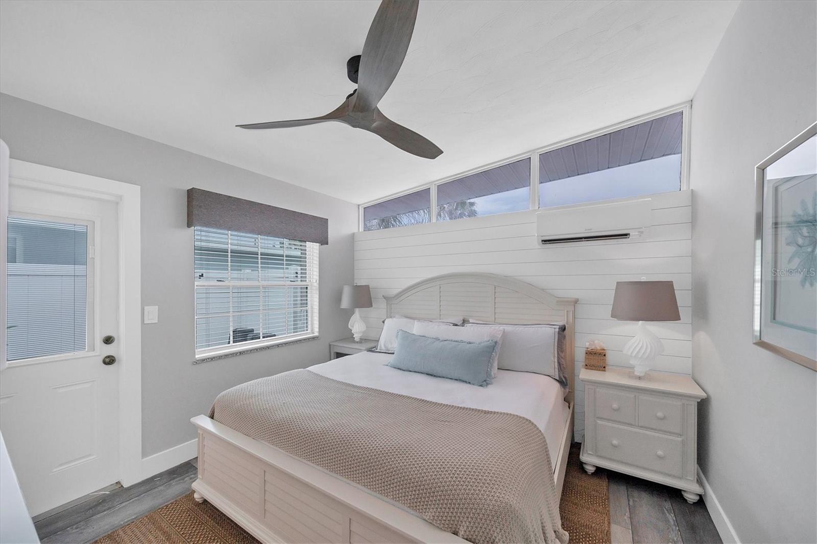 CORTEZ BEACH - Residential