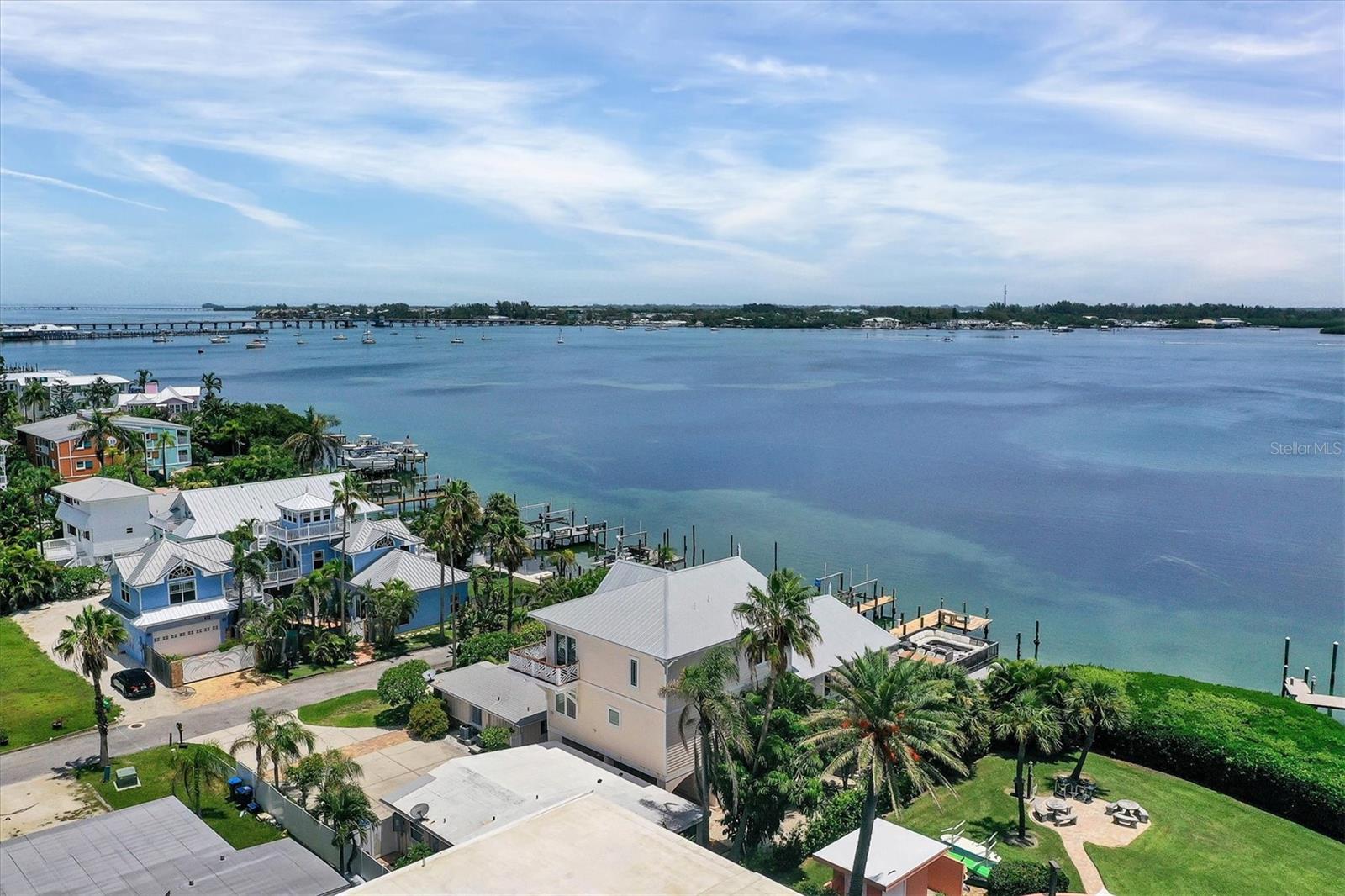 CORTEZ BEACH - Residential
