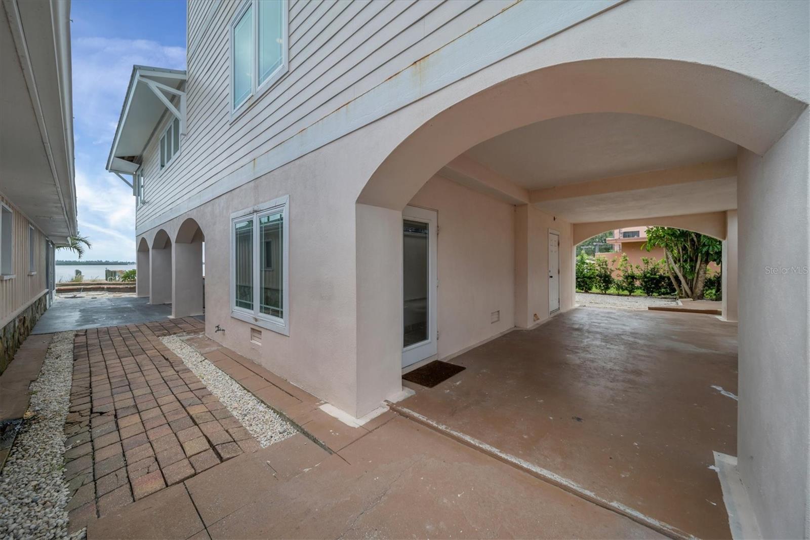 CORTEZ BEACH - Residential